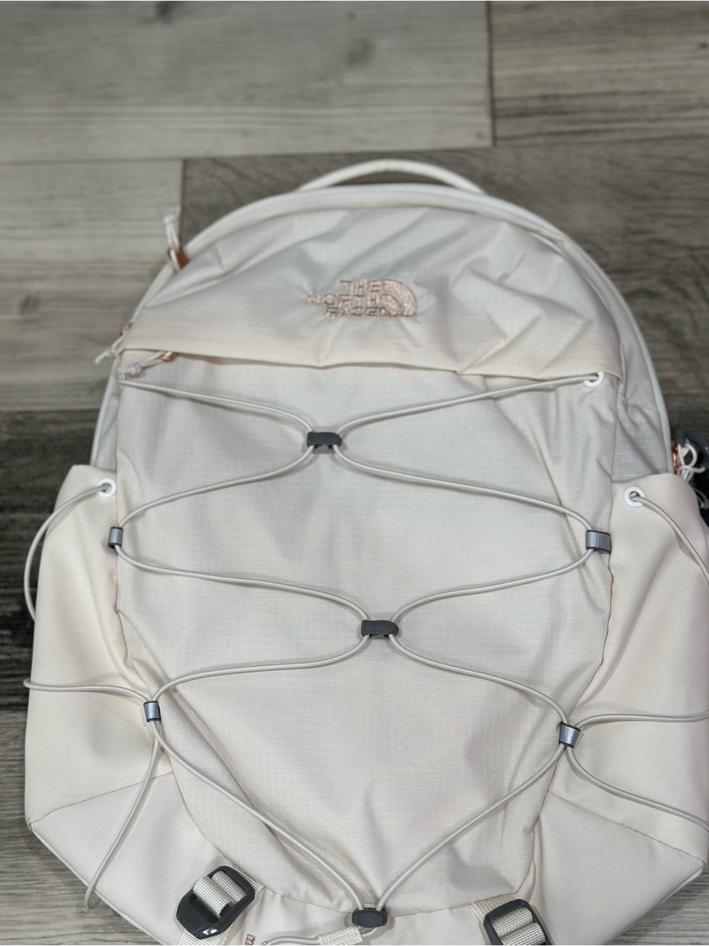 The Northface Women's 27L Borealis Luxe Backpack Gardenia White/Burnt Coral Meta - Picture 8 of 16